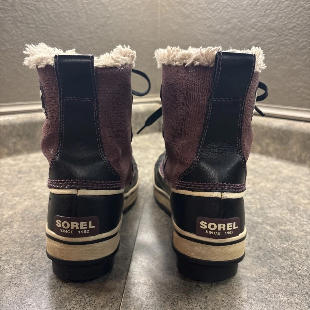 Sorel Waterproof Tivoli Purple Black Womens Boots NL1631-639 US 7 Excellent Cond